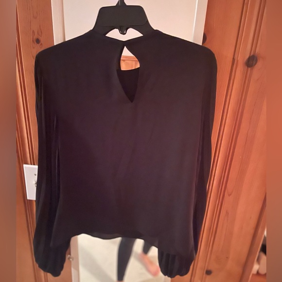 NWT Express Top - Picture 3 of 5